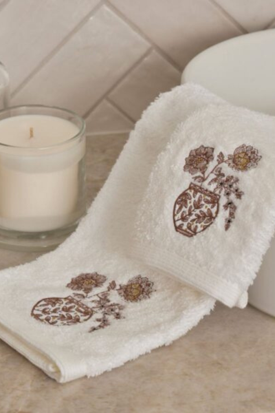 Timeless Blossoms Face Washer
