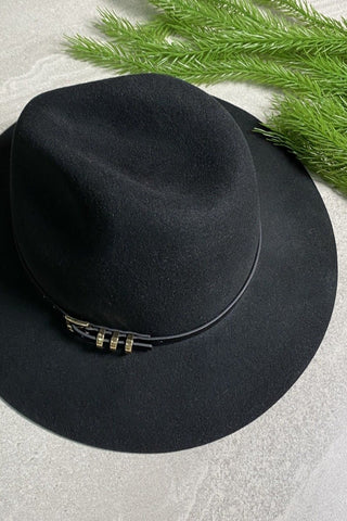 Hat with Buckle Band
