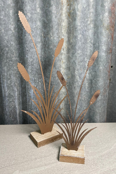 Mini Rust Bullrushes on Base