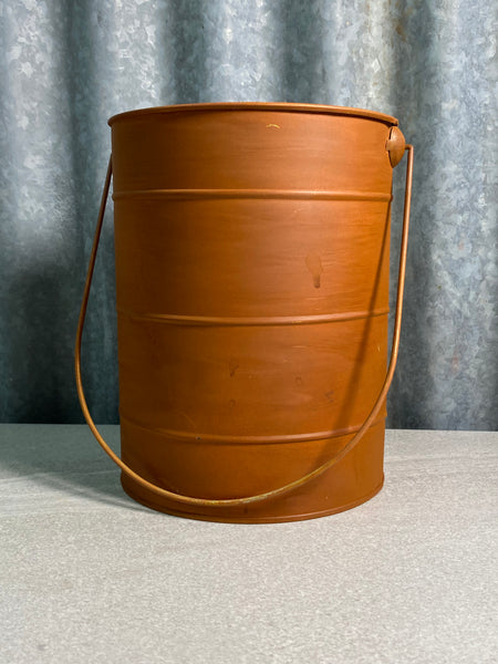 Rust Can w/Handle