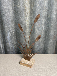 Mini Rust Bullrushes on Base