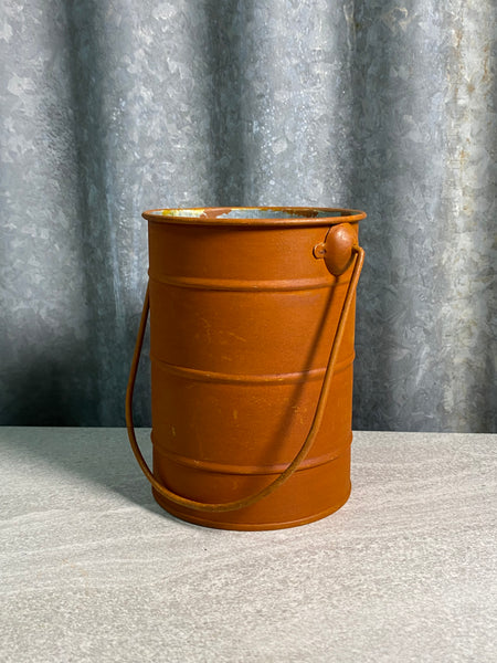 Rust Can w/Handle