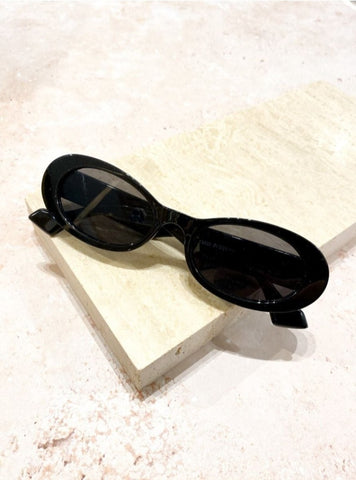 Isabella Retro Black Sunglasses